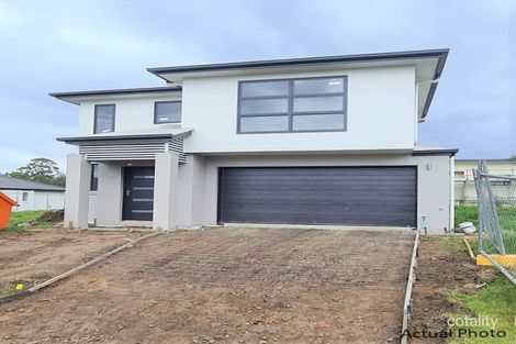 Property photo of 40 Edinburgh Crescent Pallara QLD 4110