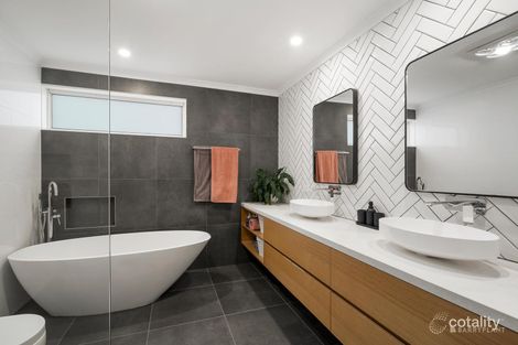 Property photo of 12 Shirvington Place Donvale VIC 3111