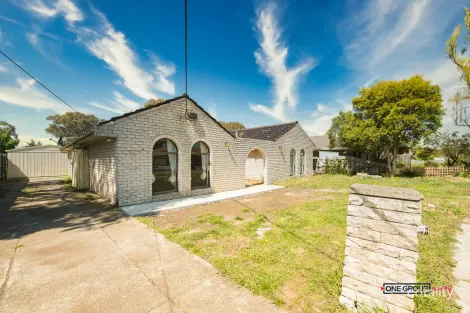 Property photo of 12 Kingston Heath Court Craigieburn VIC 3064