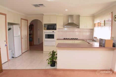 Property photo of 8 Zala Court Rowville VIC 3178