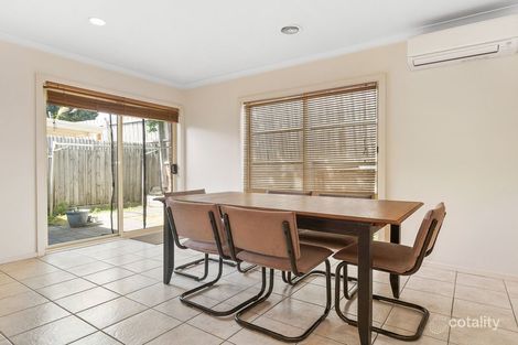 Property photo of 2/12 Brunnings Road Carrum Downs VIC 3201