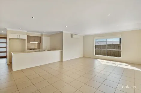 Property photo of 6 Cassidy Terrace Mount Kynoch QLD 4350