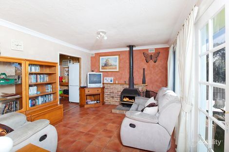 Property photo of 18 Fern Avenue Bradbury NSW 2560