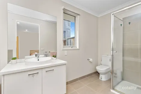 Property photo of 11 Evesham Drive Point Cook VIC 3030