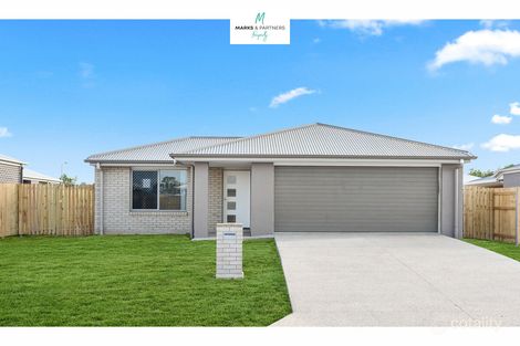 34 Cherry Venture Dr, Eli Waters, QLD 4655