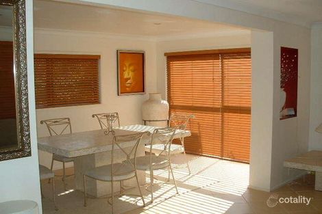 48 Ridgeway Ave, Southport, QLD 4215