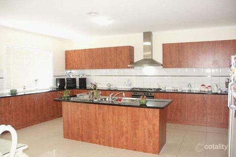 Property photo of 48 Jamieson Terrace Taylors Hill VIC 3037