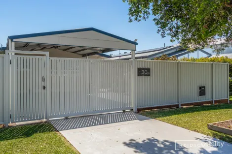 30 Dunns Tce, Scarborough, QLD 4020