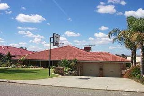 22 Chesterton St, Spearwood, WA 6163
