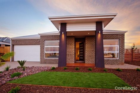 Property photo of 21 Avonmore Way Weir Views VIC 3338