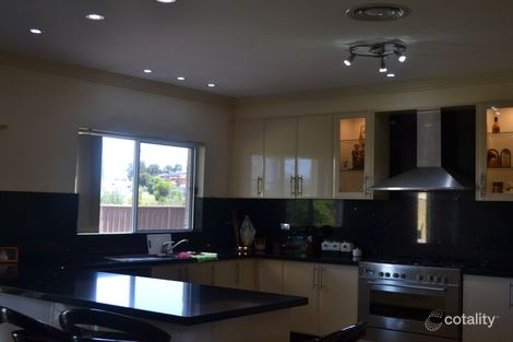 Property photo of 6 McCrea Close Edensor Park NSW 2176