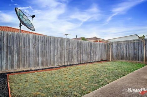 Property photo of 2/3 Swallow Street Werribee VIC 3030