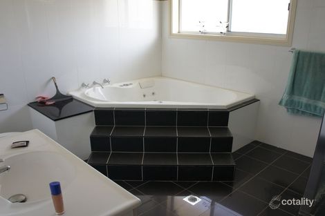 Property photo of 6 McCrea Close Edensor Park NSW 2176