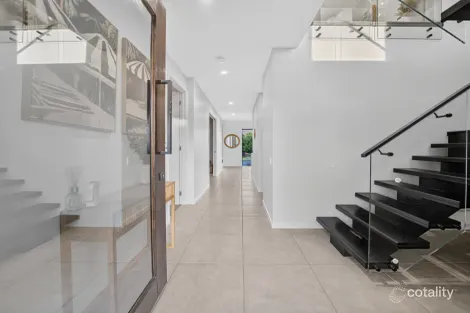 Property photo of 80 Quay Circuit Newport QLD 4020