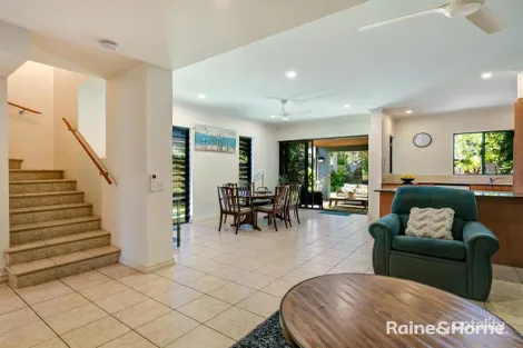 Property photo of 3/5-7 Arlington Esplanade Clifton Beach QLD 4879