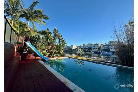 Property photo of 2 Harbourvue Court Helensvale QLD 4212