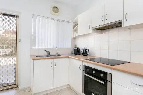 1/4 Douglas Gr, Glenelg North, SA 5045