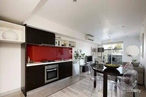 Property photo of 2/127-131 Grey Street St Kilda VIC 3182