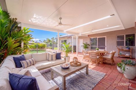 72 Callum St, Mooroobool, QLD 4870