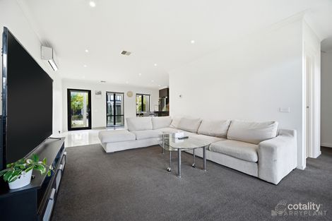 Property photo of 6 Orana Way Springvale VIC 3171