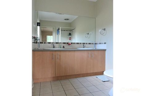 Property photo of 11 Lauradan Avenue Berwick VIC 3806