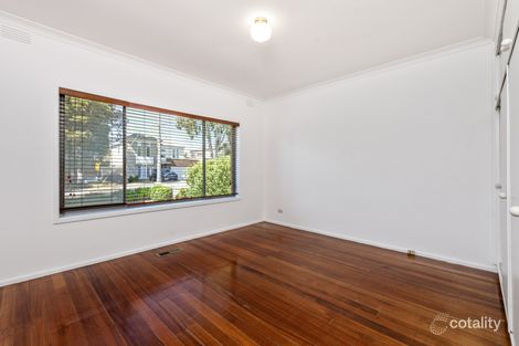 35 Montpellier Rd, Ashwood, VIC 3147
