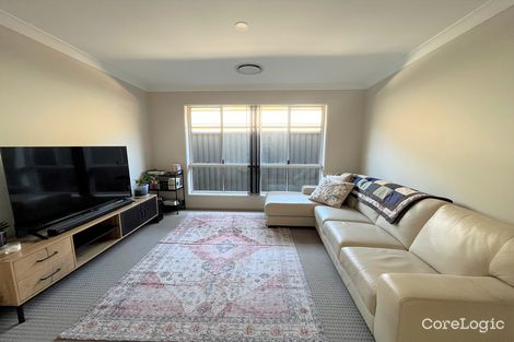 Property photo of 34 Loretto Way Hamlyn Terrace NSW 2259