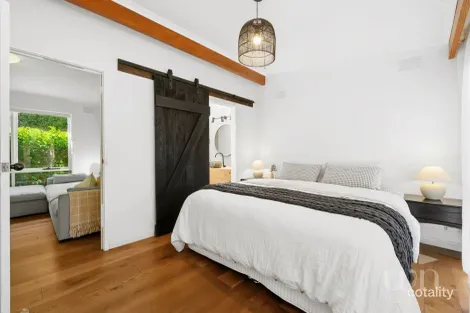 Property photo of 1 Watford Court Somerville VIC 3912