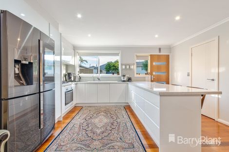 Property photo of 33 Rosebud Crescent Broadmeadows VIC 3047
