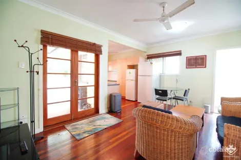 209 Carmody Rd, St Lucia, QLD 4067