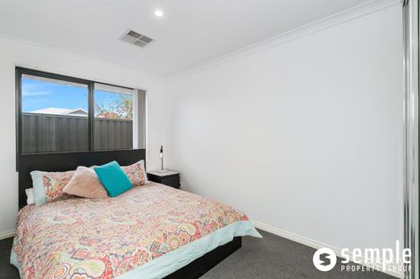 Property photo of 12 Greensand Promenade Treeby WA 6164
