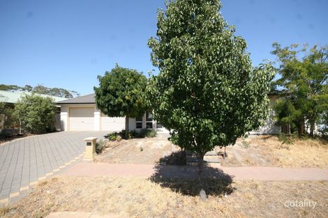 18 Kensington St, Clovelly Park, SA 5042