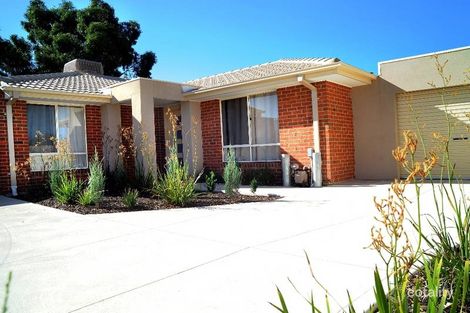 Property photo of 2/40 Coleridge Drive Delahey VIC 3037