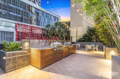 Property photo of 101/30 Macrossan Street Brisbane City QLD 4000