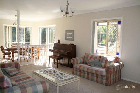 Property photo of 11 Lomond Court Wattle Grove NSW 2173