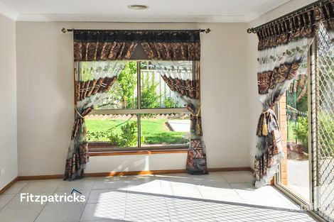 Property photo of 2 Dundale Crescent Estella NSW 2650