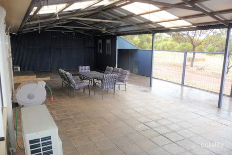 Property photo of 135 North Road York WA 6302