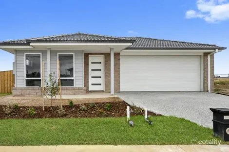 Property photo of 2 Streeton Drive Mount Duneed VIC 3217