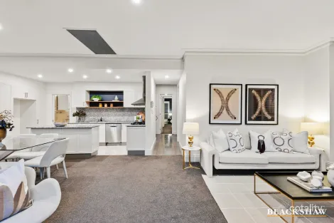 Property photo of 1/10 Hutchins Street Yarralumla ACT 2600