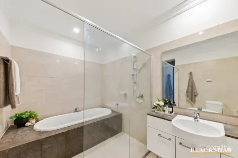 Property photo of 1/10 Hutchins Street Yarralumla ACT 2600