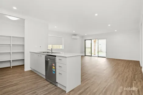 Property photo of 76 Mount Mitchell Street Park Ridge QLD 4125
