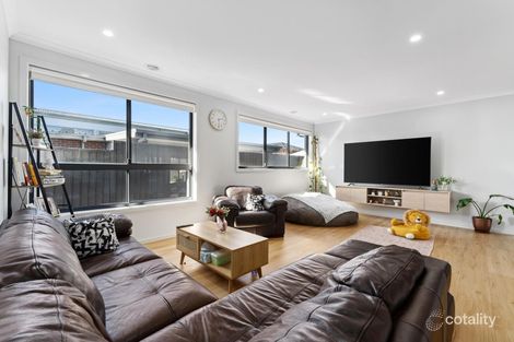 Property photo of 8 Polkinghorne View Lucas VIC 3350