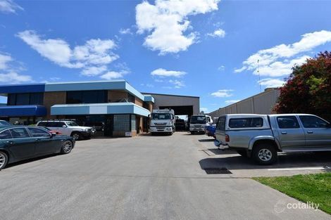 2/12 Streiff Rd, Wingfield, SA 5013