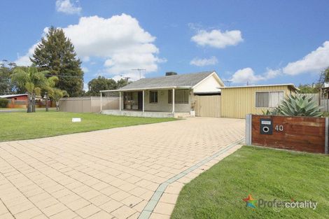 40 Golders Way, Girrawheen, WA 6064