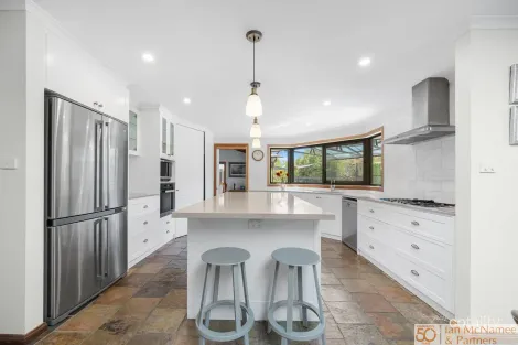 Property photo of 31 Halloran Drive Jerrabomberra NSW 2619