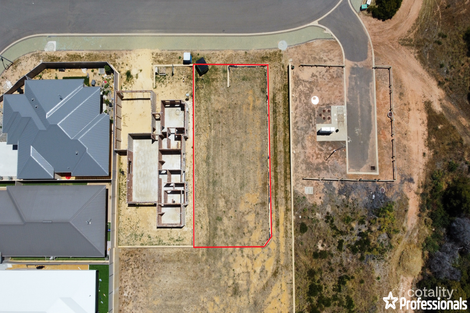 16 Stormking Loop, Wandina, WA 6530