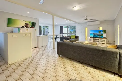 Property photo of 16 Laburnum Street Cranbrook QLD 4814