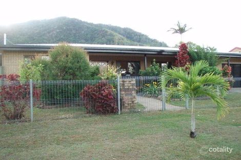 11 Holly St, Mooroobool, QLD 4870