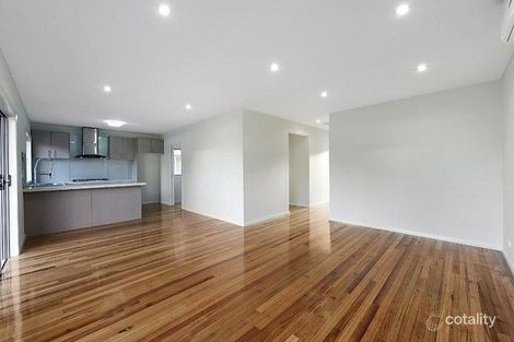 Property photo of 2/47 First Avenue Strathmore VIC 3041