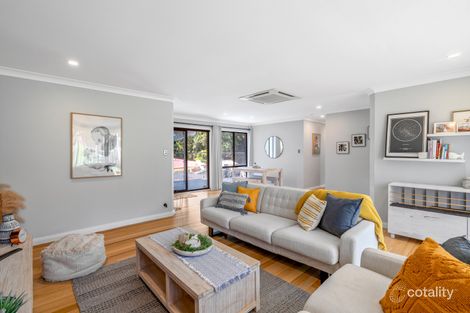 Property photo of 5 Childs Close Green Point NSW 2251